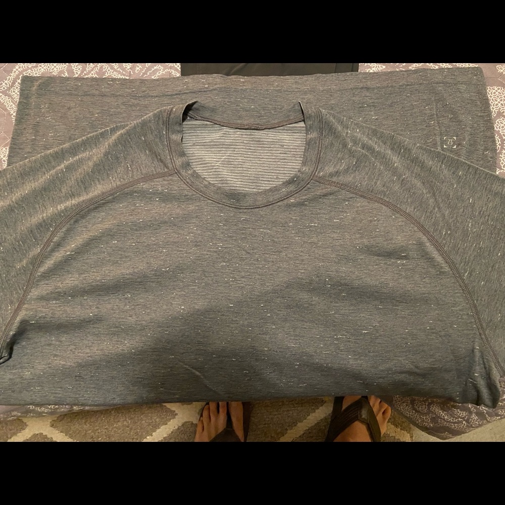 XL LuLu Lemon men’s gym shirt. Great condition, no tag.